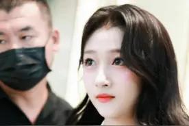 辟谣被抓后，关晓彤现身录制《萌探2》，跟baby欧阳娜娜同场比美图片