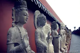 烧香拜佛：谨记“三不求”，越不求越有福图片