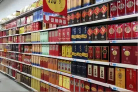 白酒里加一滴食用油，酒好不好一看便知！建议学会辨别，喝着放心图片