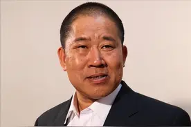 要钱没钱、要貌没貌，这4个男星娶的老婆一个比一个漂亮图片