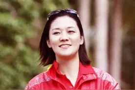 “冷面杀手”刘伟：从乒乓球世界冠军到北大博士，不嫁富商嫁爱情图片