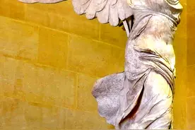 卢浮宫的镇馆“三宝”——无头的胜利女神图片