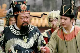 结婚次日新婚夫妇双双自尽，包拯：上联贴街上，对出下联者是凶手图片