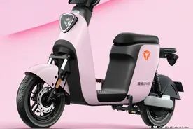 雅迪、爱玛推出2款电动车，全国可上牌，支持闪充，电池5年质保图片