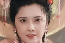 2005年，“女儿国国王”朱琳终于嫁给她的“御弟哥哥”图片