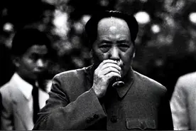 1950年，周恩来为一70岁老人求情，毛泽东：不行！事后才知真高明图片