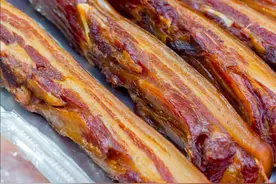 过年腌腊肉，1斤猪肉放多少盐？记住“6大技巧”，香味浓郁不变质图片