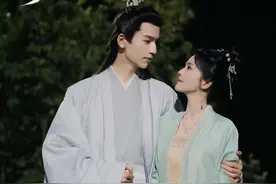 白鹿张凌赫恋情疑曝光，生日互动女方喊“先生”，于正回应很好图片