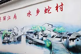 回顾“浙江蛇村”：300万蛇与人同吃同住40年，村民靠它年入千万图片