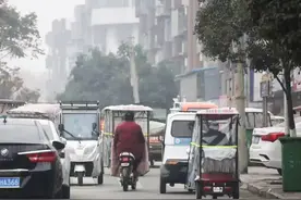 电动三、四轮车管理新举措，多地恢复路权，老年人代步接娃有选择图片