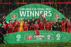 英联杯今晚开战，你知道什么是“泛光灯足球”吗？图片