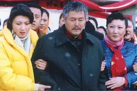 闫学晶的成名史，和她跟赵本山的“恩怨情仇”图片