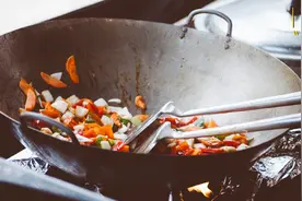 “上门做饭”夺走谁的饭碗？图片