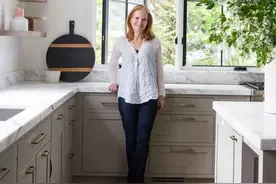 厨房收不下？美国收纳女王盘活8大橱柜设计，多收100件，全网跟风图片