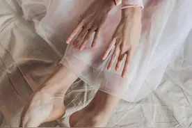 舞蹈兴趣课中，孩子忍受不了痛怎么办？图片