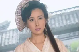 53岁萧蔷公开恋情！不会结婚生娃随缘，曾澄清绯闻百分之99.9假的图片