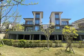 买一楼送负一楼，有没有什么大的硬伤，值得买吗？图片