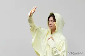 50元就能淘到200元的“蕉下同款”，代工厂一天卖出上万件，防晒服真的越贵越好吗？图片