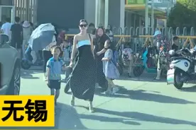 江苏一宝妈吐槽接幼儿园儿子放学像比美大赛，网友看后议论纷纷图片