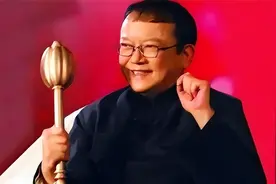 王刚误砸2亿文物，被收藏者送上法庭，后来是怎么解决的图片