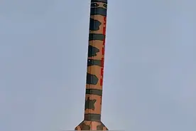 巴基斯坦成功试射“沙欣”3中程弹道导弹图片