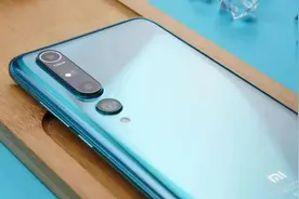 为什么手机放桌上屏幕最好要朝下？今天总算知道，看完提醒身边人图片