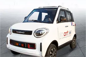 2款低速四轮电动车来了，实用性强，主打老年人代步，7499起步！图片