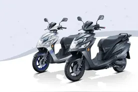 价格不变，10680元。新大洲本田，万元级踏板EX125迎来小改款图片