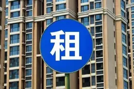 女租客退房房东挑刺马桶不退押金引热议！警察协调才退押金图片