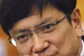 网红校长郑强惹争议:为贵大做了那么多贡献，为何还有人不满图片