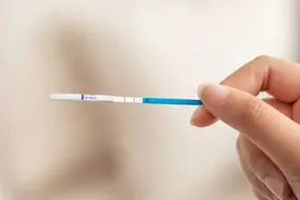 偷偷告诉你，怀孕多久可以测出来图片