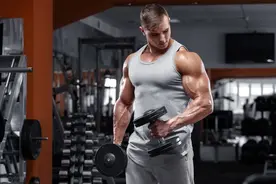 学习几个增肌不增脂的方法，摆脱瘦弱形象，让你变得强壮起来图片