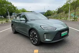 华为技术加持成关键，试驾问界M5图片