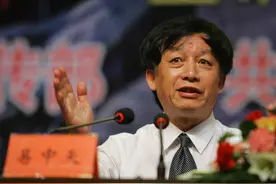 易中天曾评价乾隆是“王八蛋”，还遭后人起诉，到底有没有骂错？图片