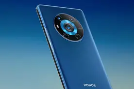 价格相差很大的两台手机，基本定位很类似，购机就这么简单图片