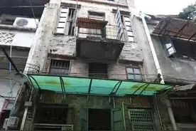 入赘女婿爆改岳父17米祖传老楼，变5层奢华别墅，妻子一家笑开花图片