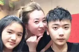 李勒优又是得罪谁了？为迎接开学电脑衣服全换新，被质疑不懂拒绝图片