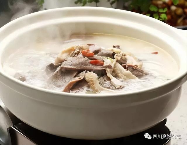 花胶甲鱼煲鸡 2026年花胶甲鱼煲鸡汤的做法