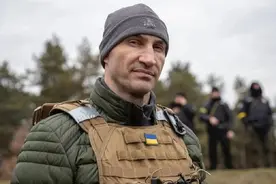 46岁的克里琴科欲重返拳坛再夺王位！试图打破福尔曼的拳王纪录图片