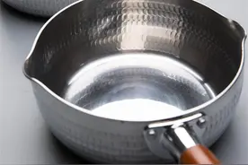 建议大家：生活再节俭，家里这3种“网红锅”能扔就扔，别心疼图片