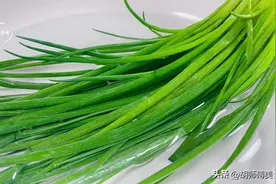 才知道，保存小葱这么简单，放一年不烂不变味，随吃随取，特省事图片