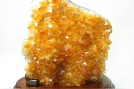 天然黄水晶的作用和功效图片