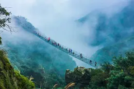 广东有座被“荒废”的景区，风景优美不收门票，游客络绎不绝图片