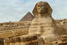 金字塔，世界八大奇迹之一，其庞大的规模使人叹为观止图片