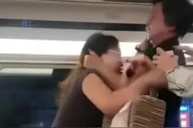 闹大了！女孩高铁事件后续：最新通报出来了，网友“吵翻天”图片