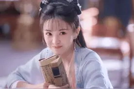 拉踩顶流？她疯了？晋升95流量小花没希望了？图片