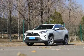 日韩紧凑SUV油耗比拼 途胜L、RAV4和CR-V谁更省？图片