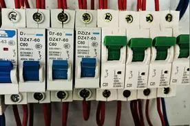 空气开关为何叫空气开关？原理是什么，与漏电保护器有什么不同图片