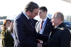 大战在即，10万俄罗斯人进入塞尔维亚，武契奇迎来了“希望”图片