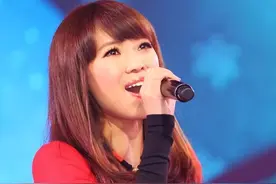 云朵：被刀郎养了整整10年，歌手舞台公开踢馆，为师傅一雪前耻图片